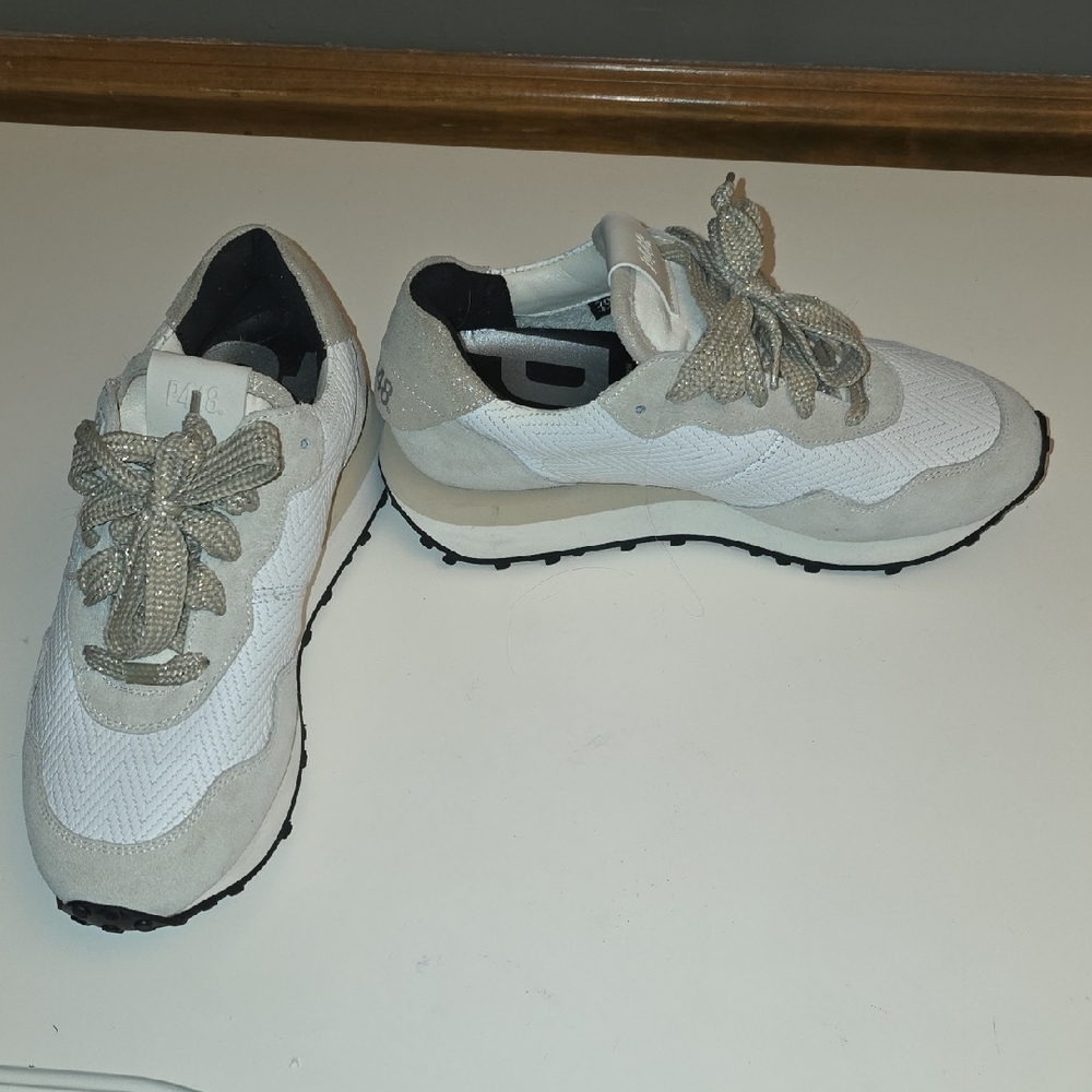 P448 White and Cream Textured Sneakers